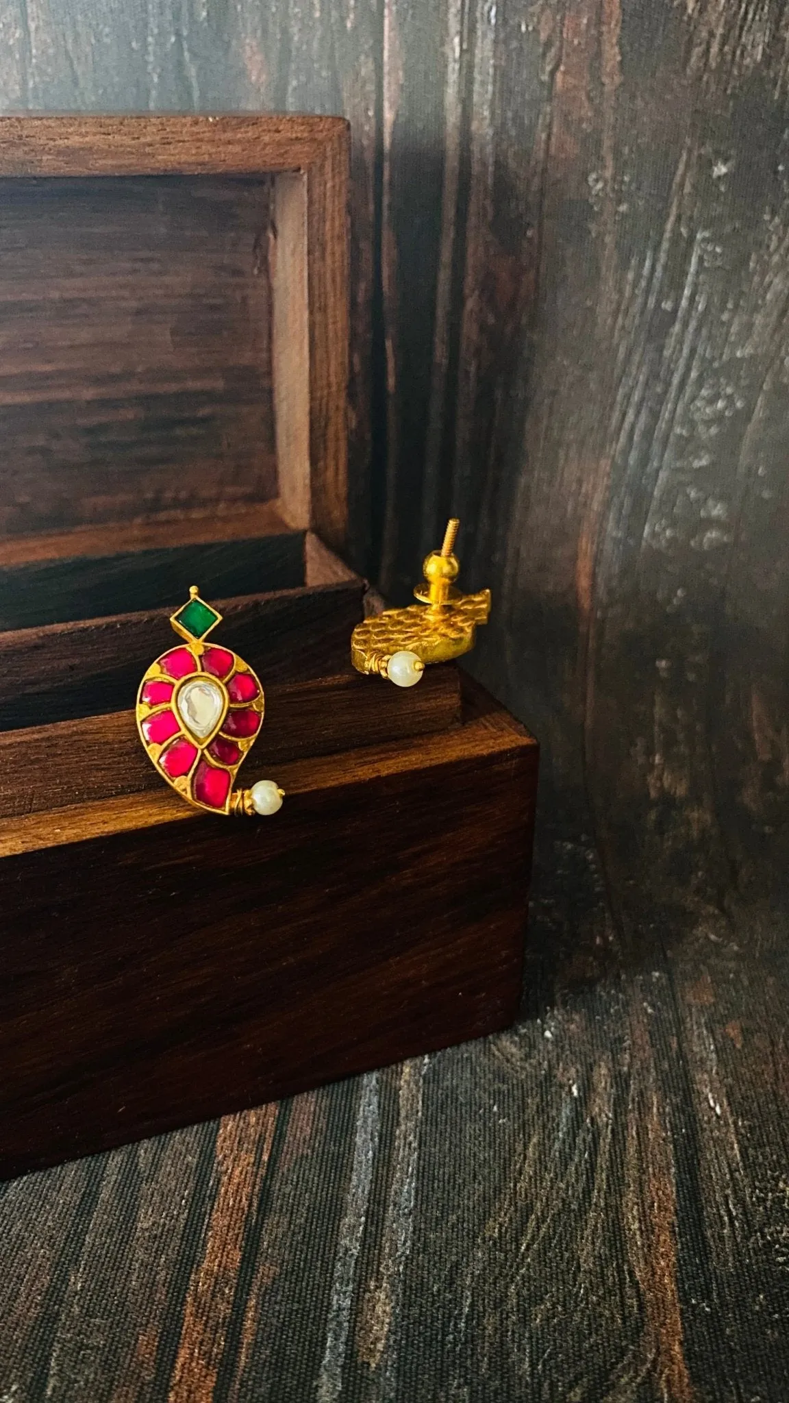 Antique Manga Earring