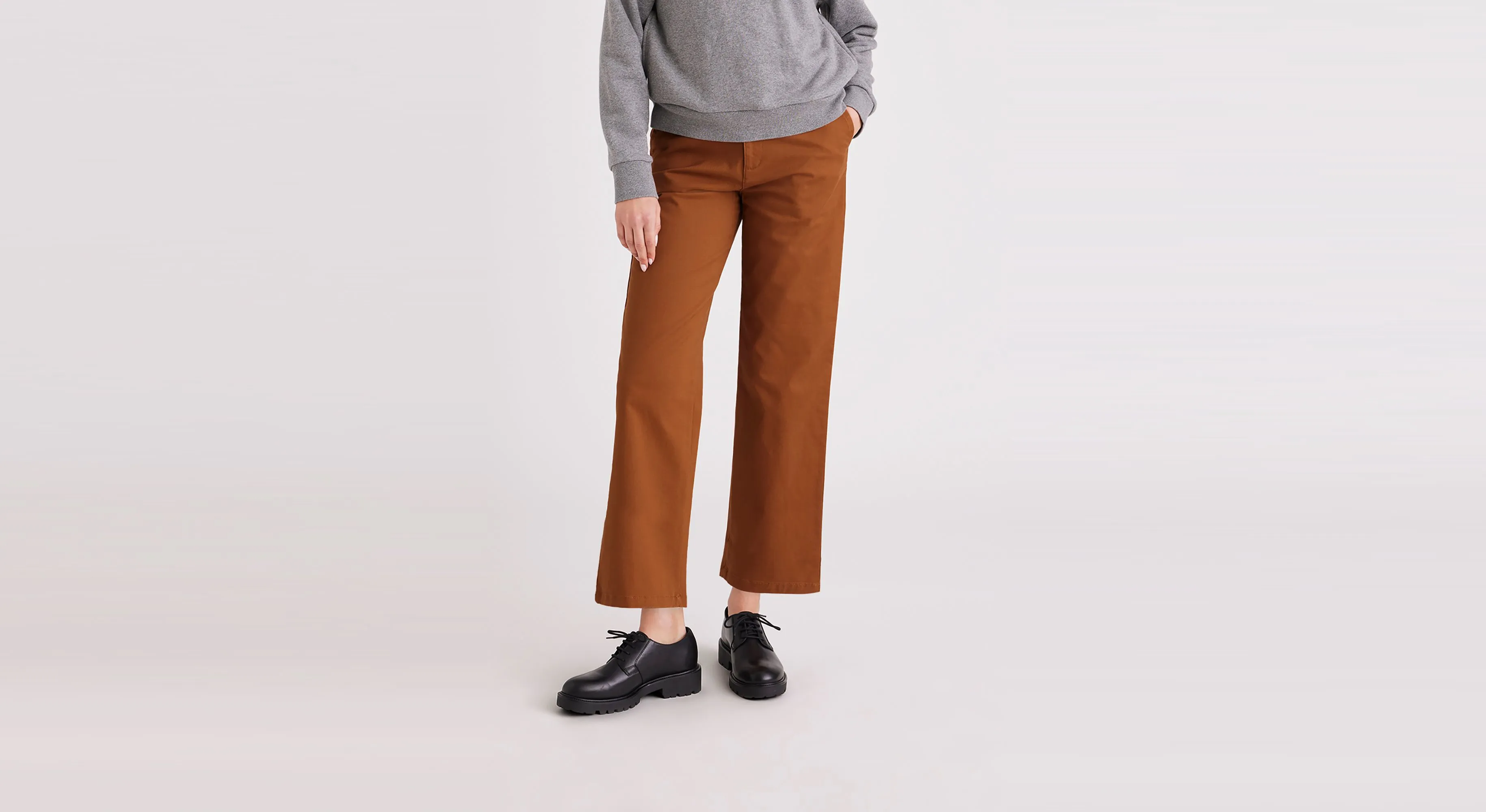 Women's High Straight Fit Weekend Chino Pants